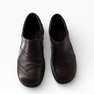 Merrell Leather Brown Slip-On Clogs Closed Toe Boho Nursing Teacher Artist Shoes